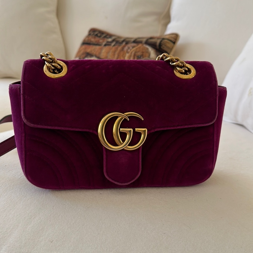 Gucci suede Marmount bag color fuchsia  violet.